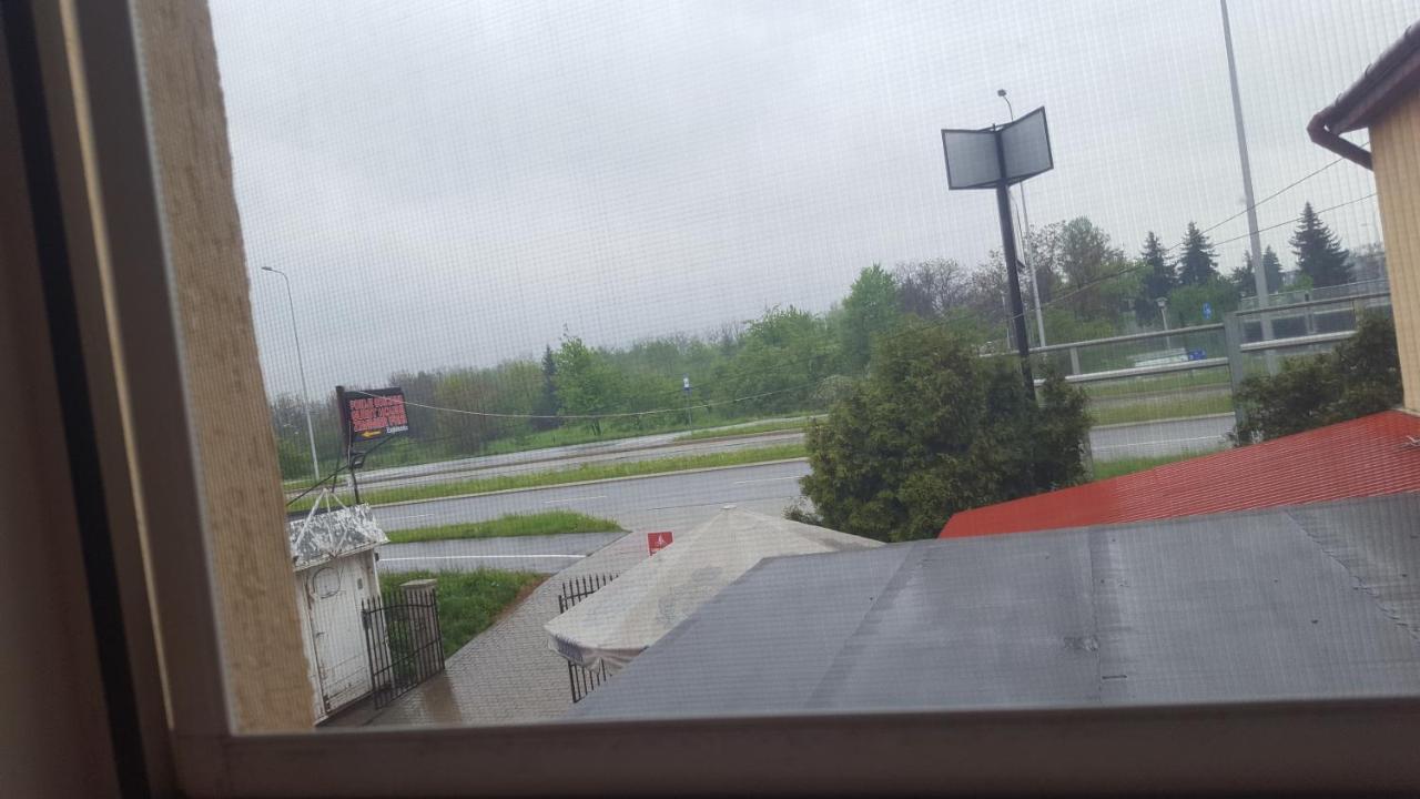 Pokoje Goscinne Zaglobianka Przemyśl Buitenkant foto